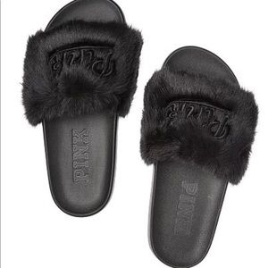 VS PINK FAUX FUR BLACK SANDAL SLIDES